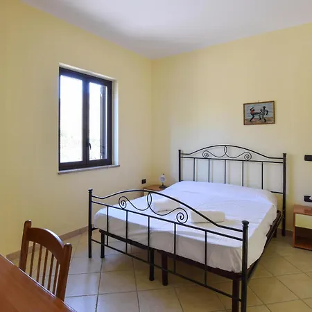 In With Wifi Apartment Ricadi