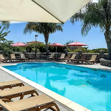 In With Wifi Apartment Ricadi